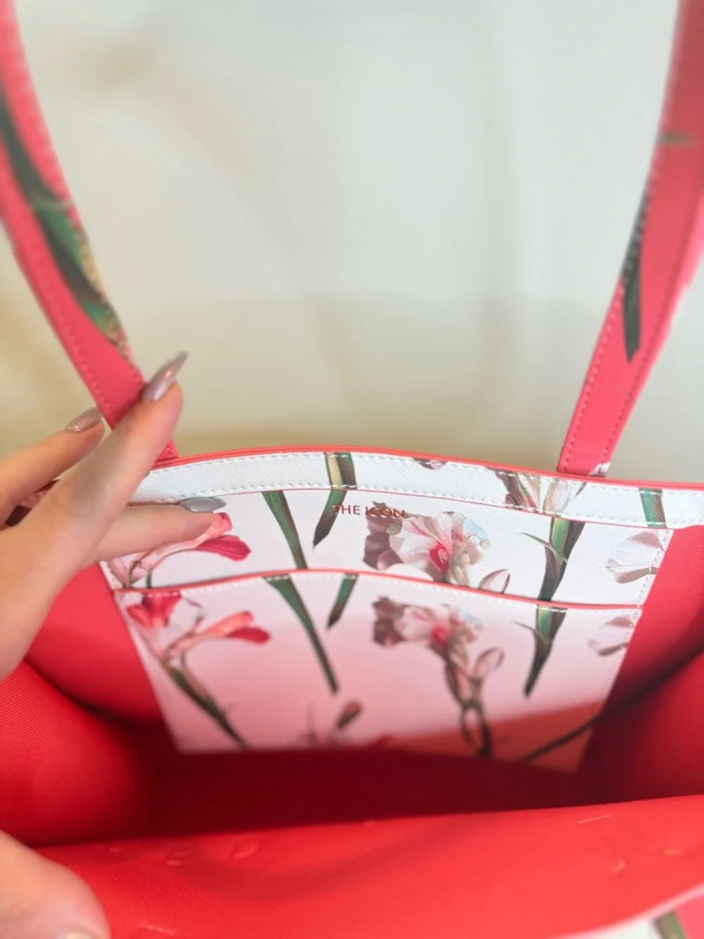 Ted Baker The Icon White Coral Iris Floral Print Large Tote Bag NWT